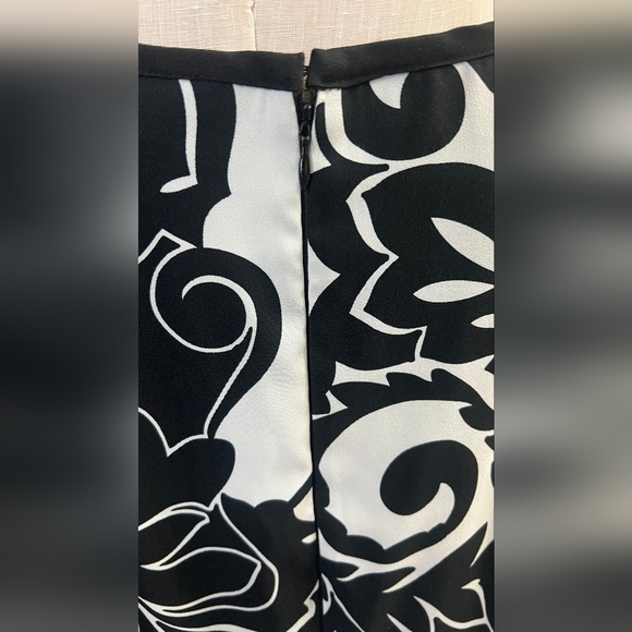 Black and White Floral Dress - Picture 4 of 6